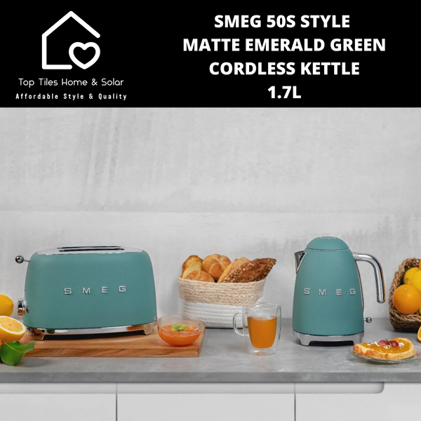 Smeg 50s Style Matte Emerald Green Cordless Kettle - 1.7L